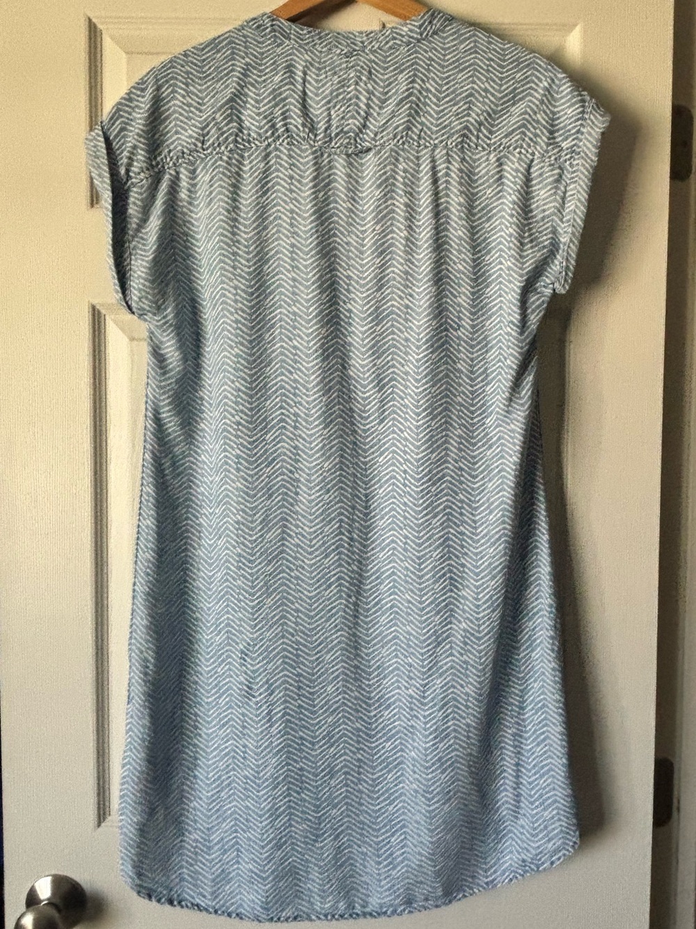 Vineyard Vines Blue and White Chevron Shirt Dress - Picture 3 of 6